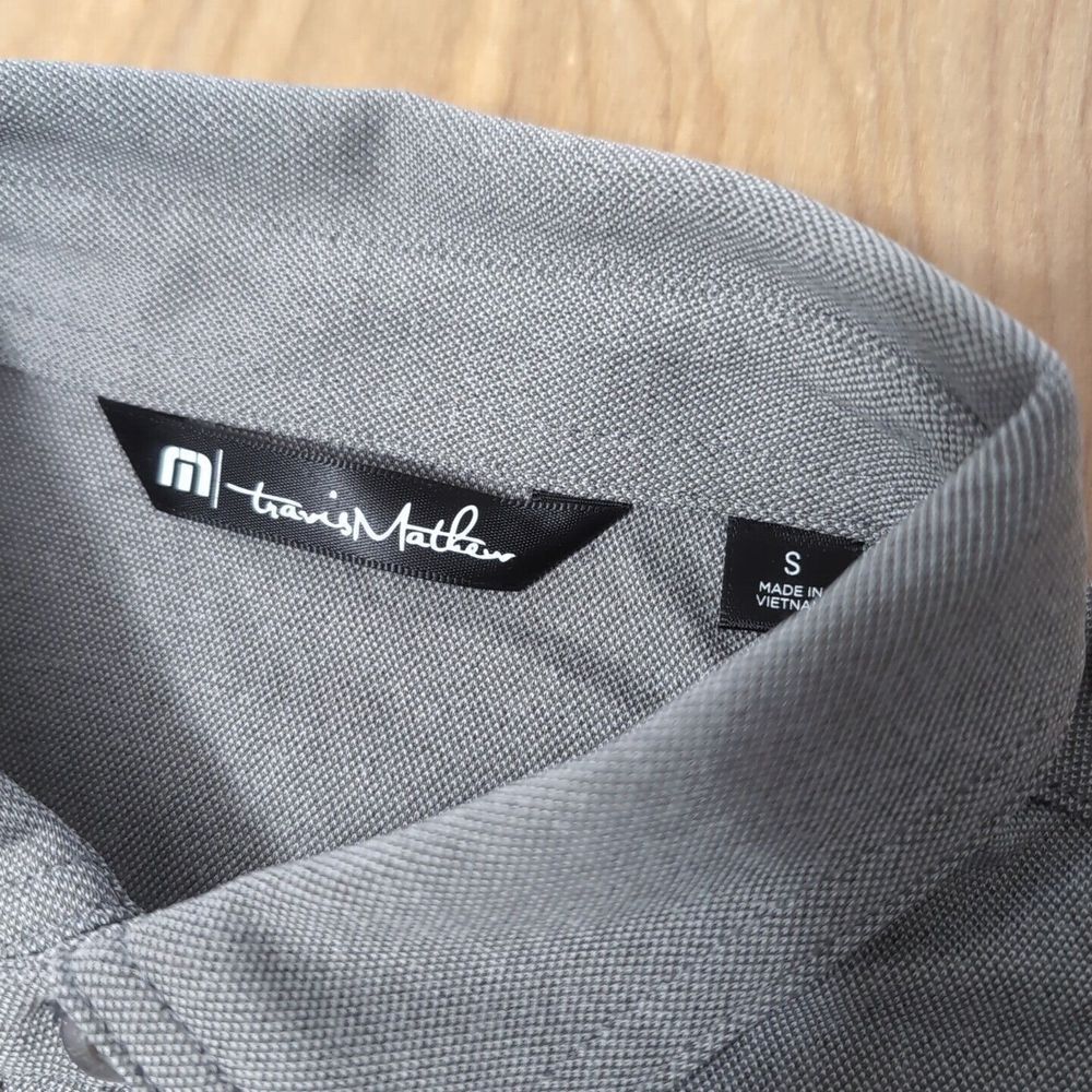 RARE‎ NEW Travis Mathew Beaver Golf Flag Graphic Mens Sm Gray Golf Polo Logos - Picture 2 of 7